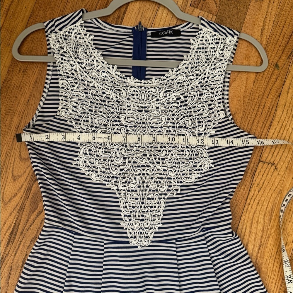 Blue and White Sleeveless A-Line Mini Dress with Lace. Size small - Picture 9 of 12